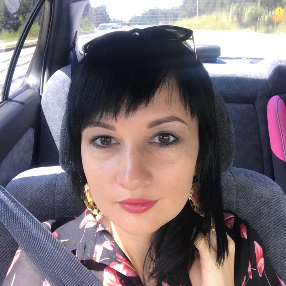 Meet your Posher, Lena